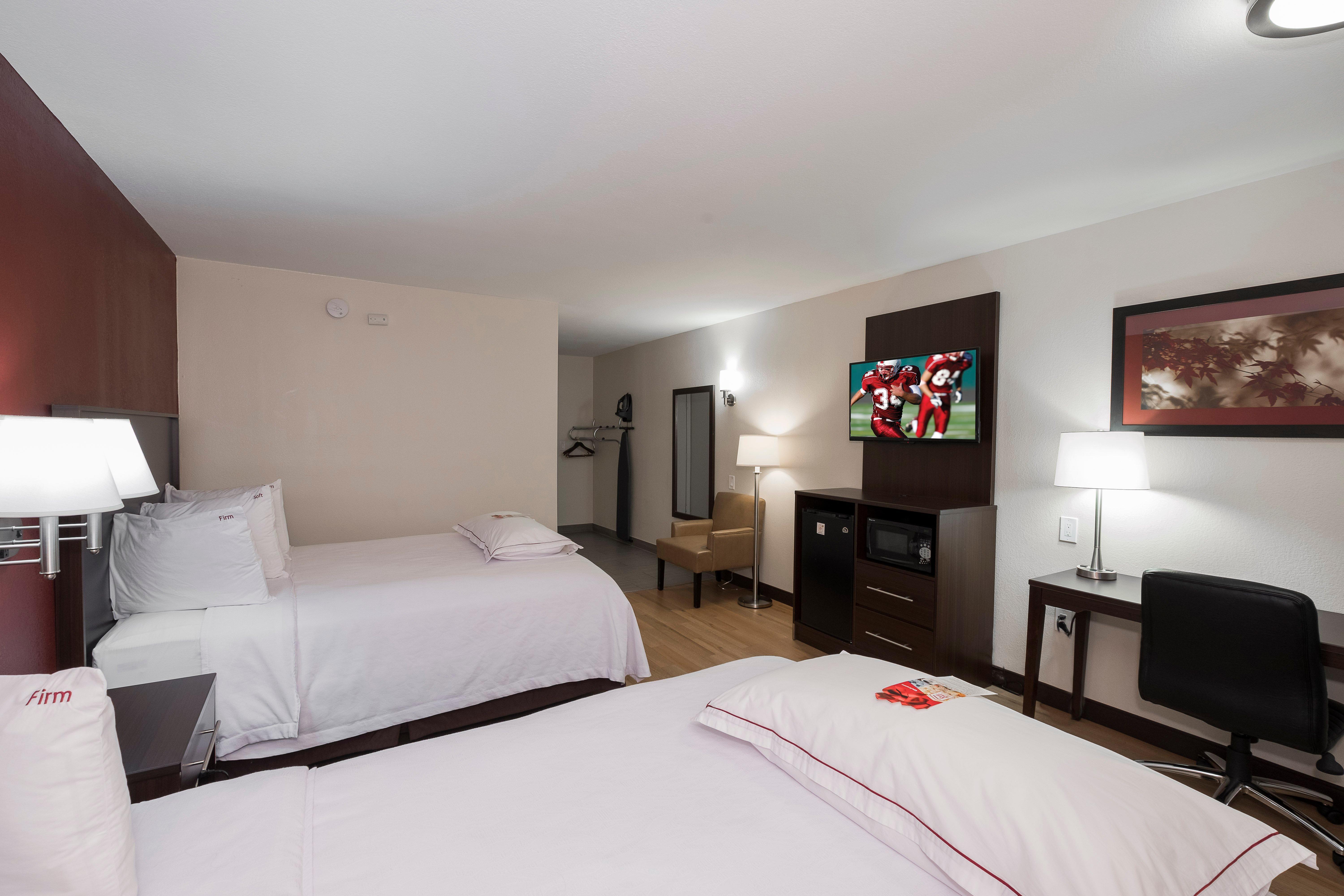 Red Roof Inn Plus+ Poughkeepsie Exterior photo