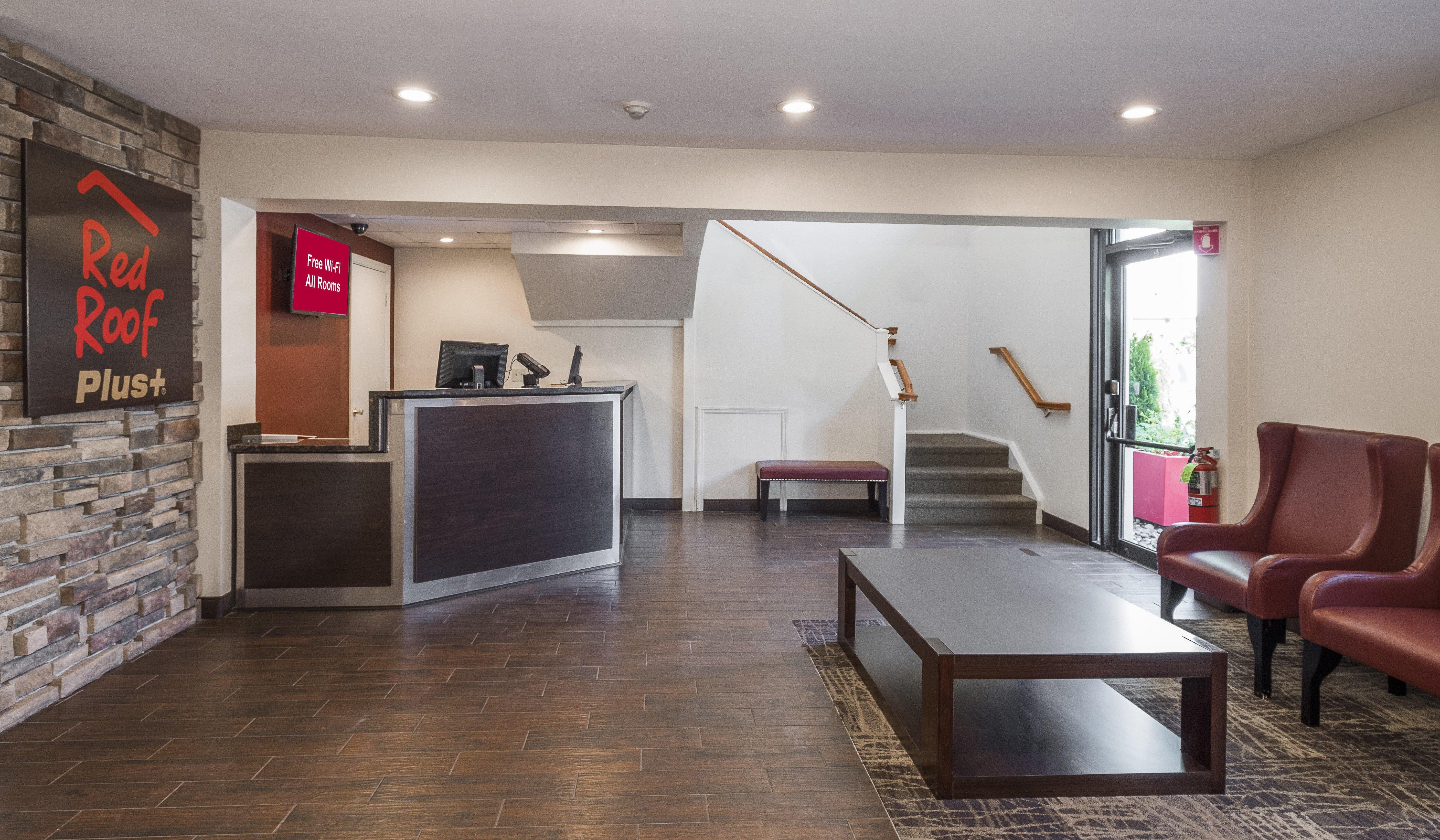 Red Roof Inn Plus+ Poughkeepsie Exterior photo